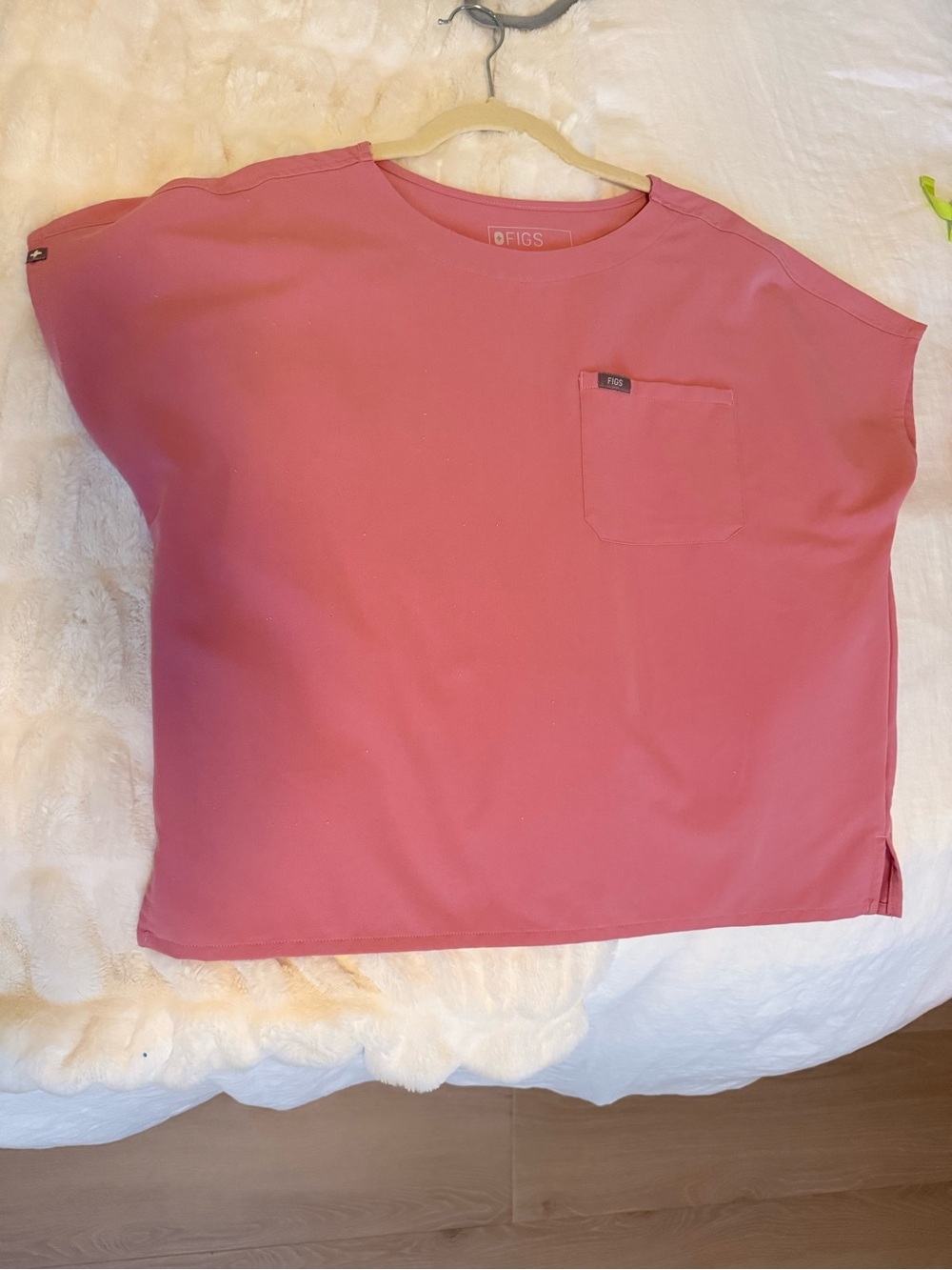 FIGS Bubblegum Pink Scrub Set Size Small Cropped Fit Cargo Pants